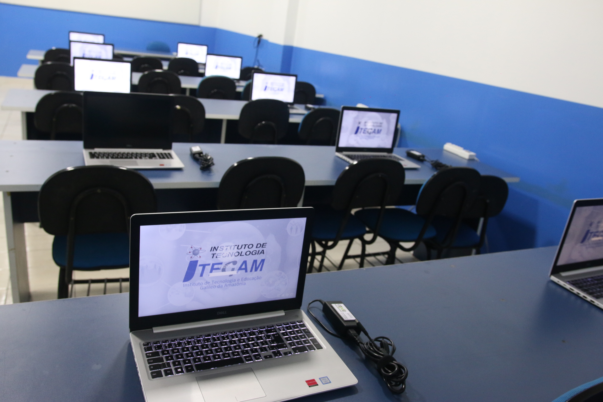 Laboratório e estrutura de apoio ao mestrado EGPSA